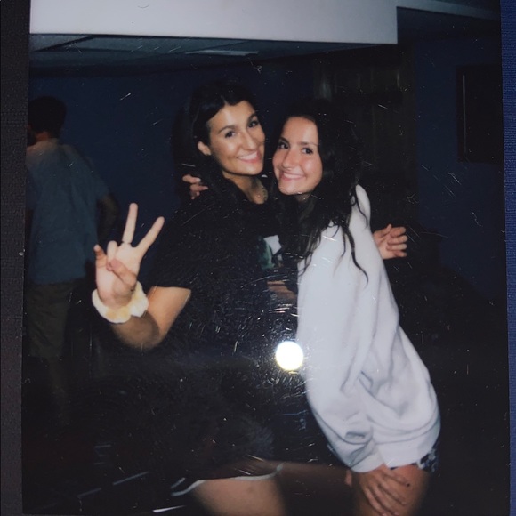 Meet your Posher, Emma - Picture 2 of 4